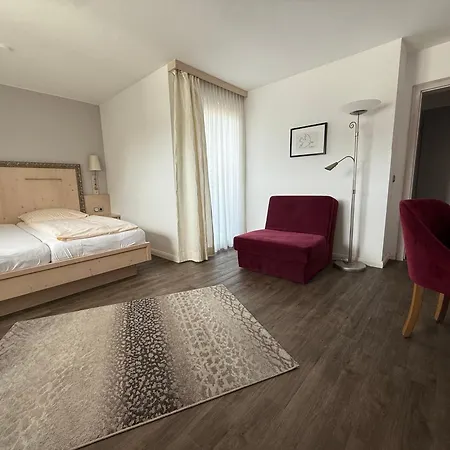 Huber, Und 3* Kirchheim bei Muenchen
