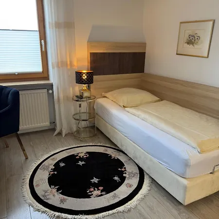 Huber, Und 3* Kirchheim bei Muenchen