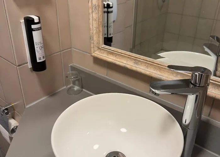 Huber, Und Apart-hotel 3*