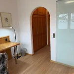 Huber, Und شقة فندقية 3*