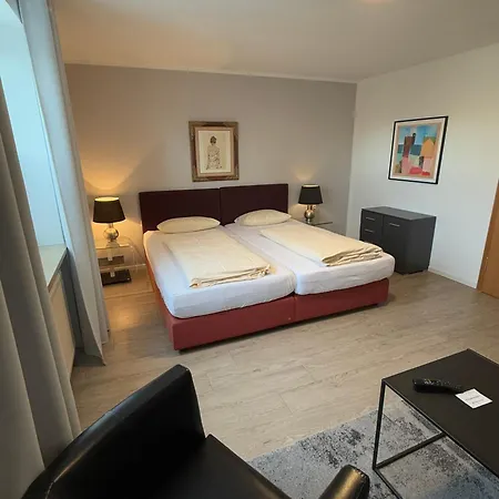 Aparthotel Huber, Und