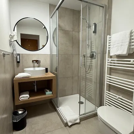 Aparthotel Huber, Und 3*