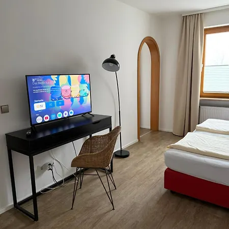 Aparthotel Huber, Und Kirchheim bei Muenchen