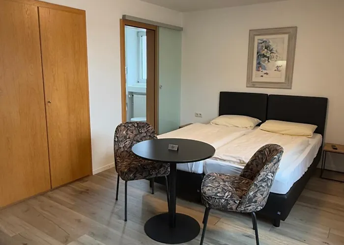 Huber, Und 3* Kirchheim bei Muenchen